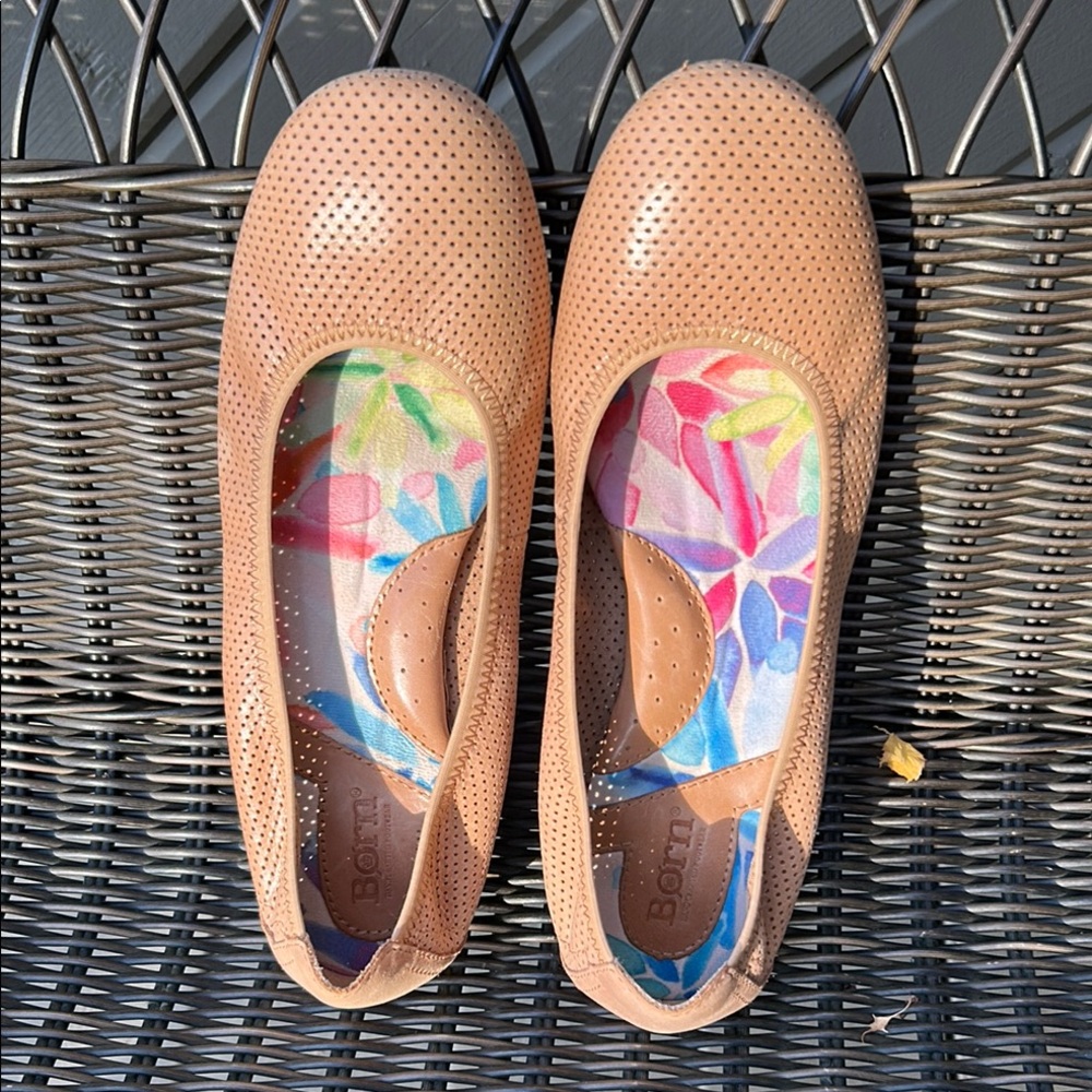 Born Women's Light Brown Perforated Flats